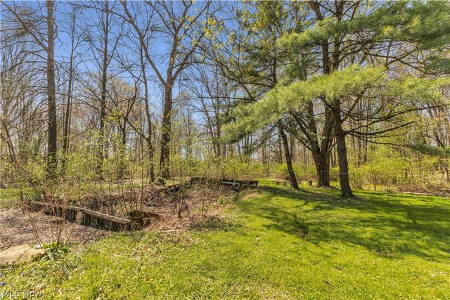2140 Gardenland Avenue, Niles, OH 44446