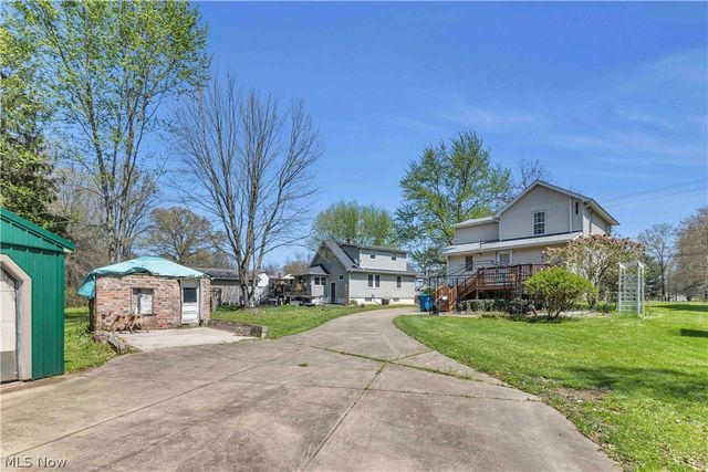 2140 Gardenland Avenue, Niles, OH 44446