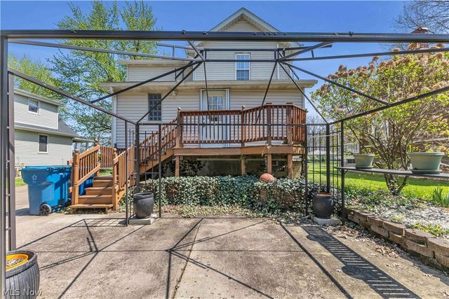 2140 Gardenland Avenue, Niles, OH 44446