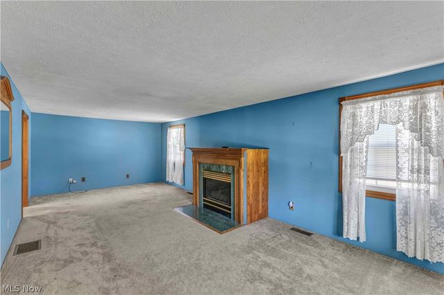 2140 Gardenland Avenue, Niles, OH 44446