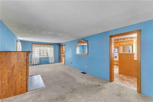 2140 Gardenland Avenue, Niles, OH 44446