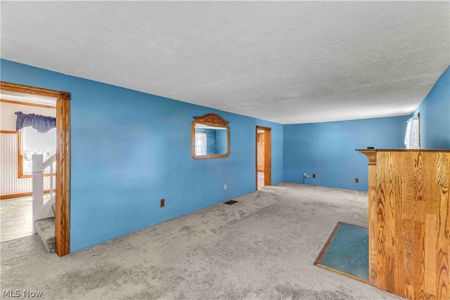 2140 Gardenland Avenue, Niles, OH 44446