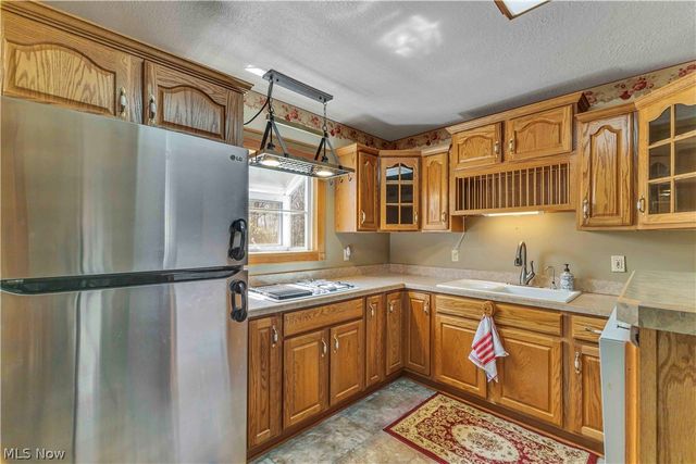 2140 Gardenland Avenue, Niles, OH 44446