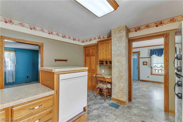 2140 Gardenland Avenue, Niles, OH 44446