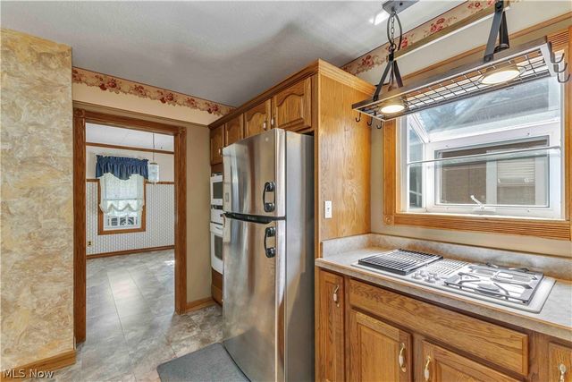 2140 Gardenland Avenue, Niles, OH 44446