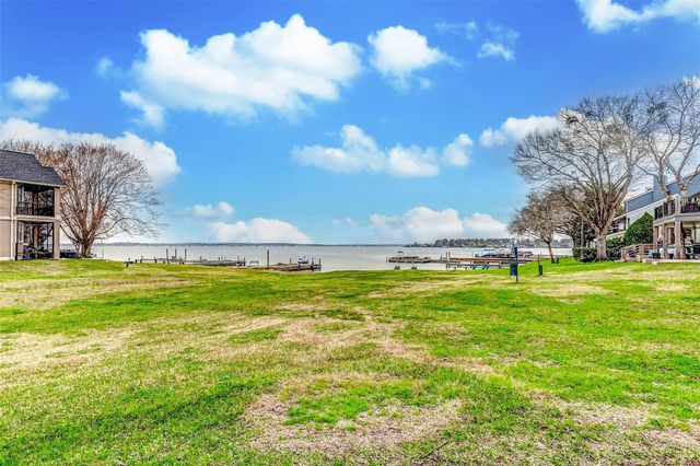14527 Clipper Circle Drive Drive, Willis, TX 77318
