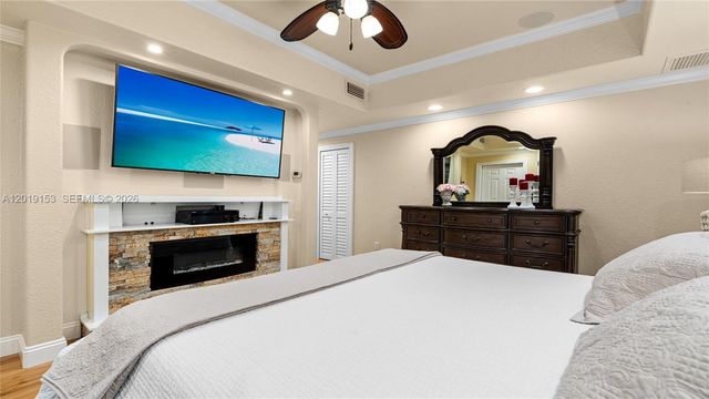 341 E 58th St, Hialeah, FL 33013