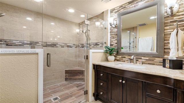 341 E 58th St, Hialeah, FL 33013