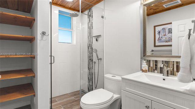 341 E 58th St, Hialeah, FL 33013