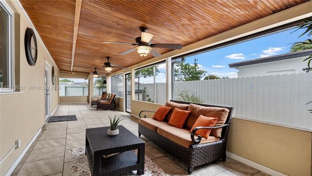 341 E 58th St, Hialeah, FL 33013