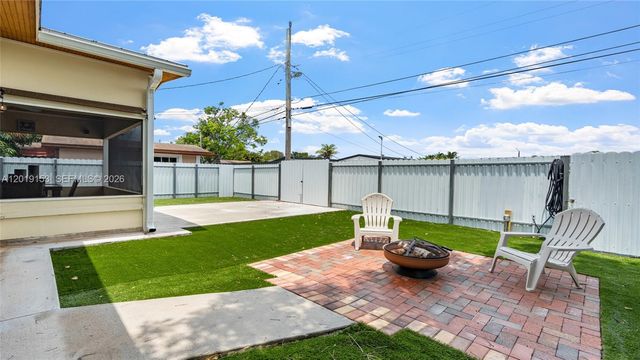 341 E 58th St, Hialeah, FL 33013
