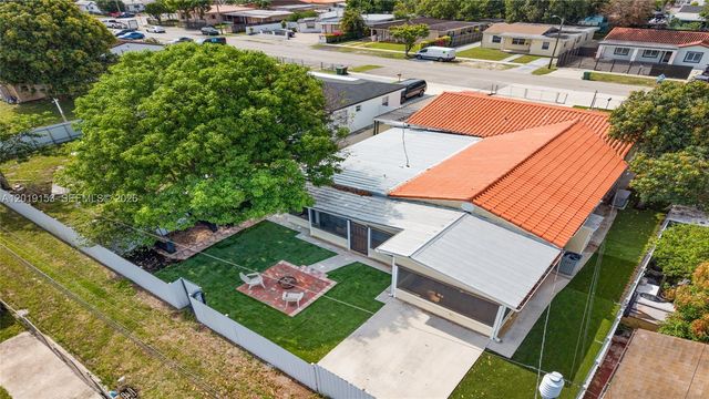 341 E 58th St, Hialeah, FL 33013