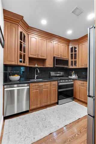 341 E 58th St, Hialeah, FL 33013