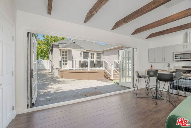 4712 Burnet Avenue, Los Angeles, CA 91403