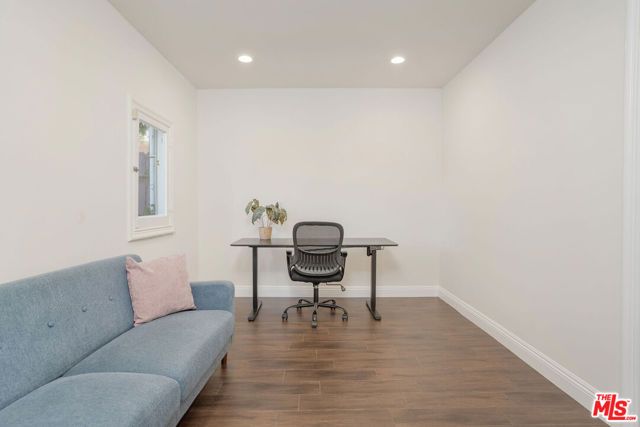 4712 Burnet Avenue, Los Angeles, CA 91403