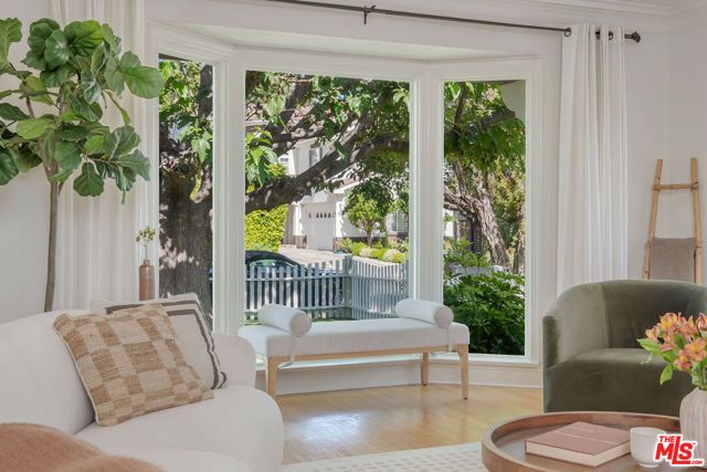 4712 Burnet Avenue, Los Angeles, CA 91403