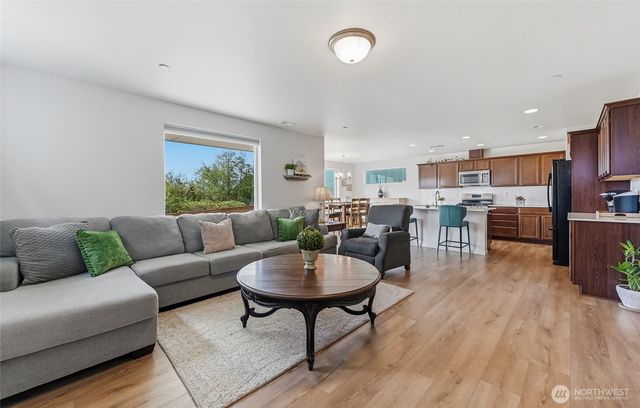 7142 42nd Place NE, Marysville, WA 98270