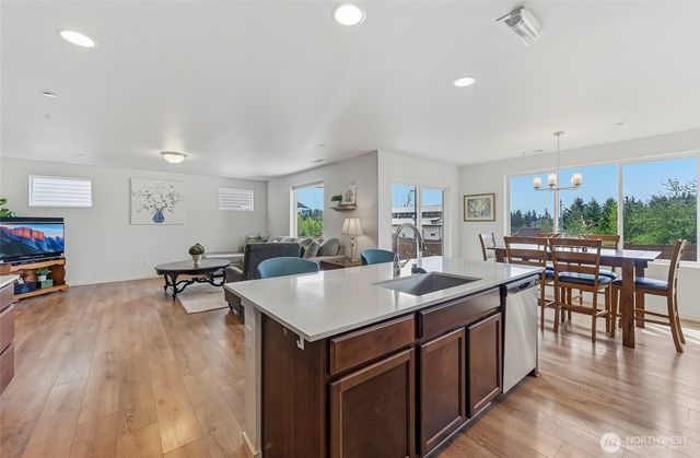 7142 42nd Place NE, Marysville, WA 98270