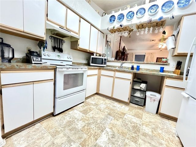 3649 N Bonita Road, Golden Valley, AZ 86413