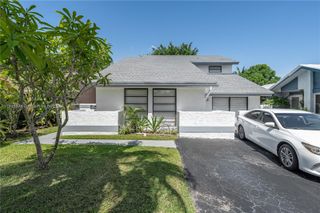 3930 SW 82nd Ter, Davie, FL 33328