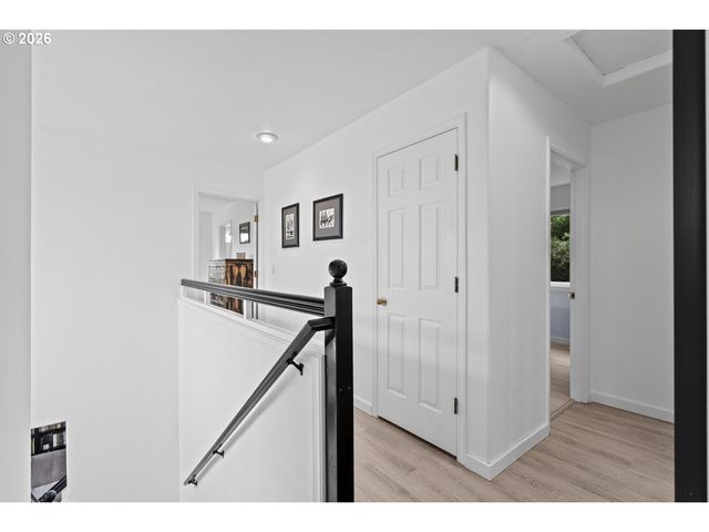 3161 Ne 1ST Pl, Hillsboro, OR 97124