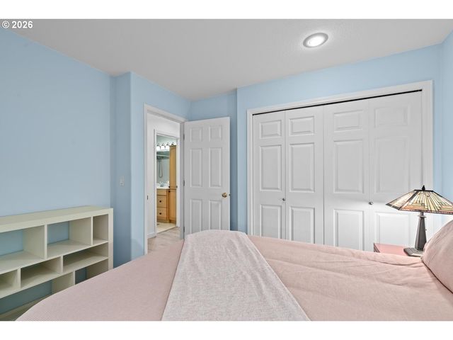 3161 Ne 1ST Pl, Hillsboro, OR 97124