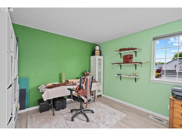 3161 Ne 1ST Pl, Hillsboro, OR 97124