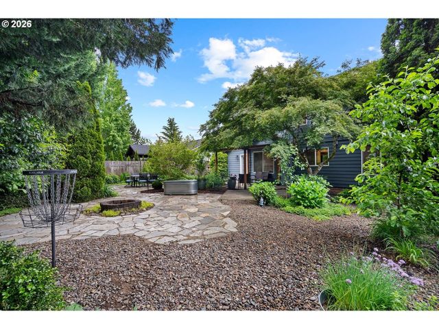 3161 Ne 1ST Pl, Hillsboro, OR 97124