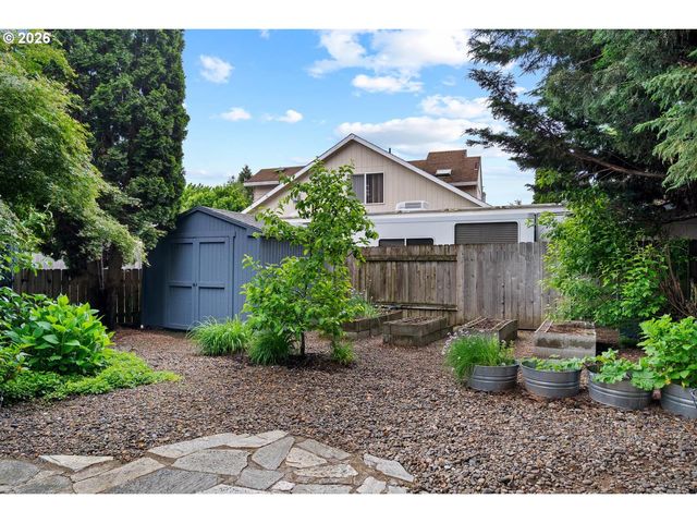 3161 Ne 1ST Pl, Hillsboro, OR 97124