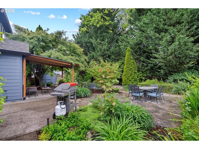 3161 Ne 1ST Pl, Hillsboro, OR 97124