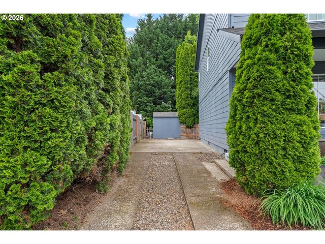 3161 Ne 1ST Pl, Hillsboro, OR 97124