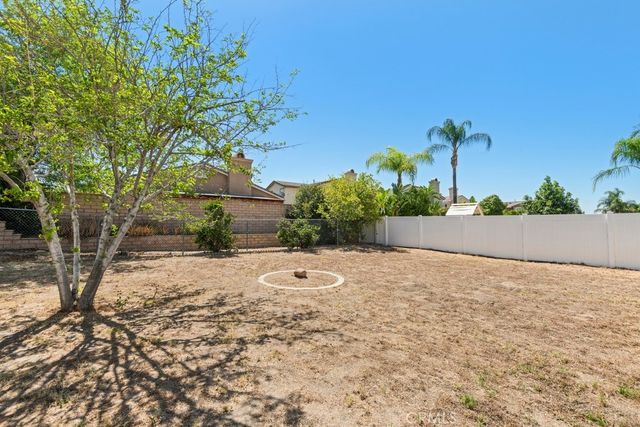 7527 Bonita Drive, Highland, CA 92346