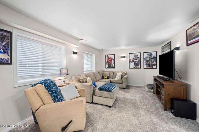 5777 N Toulon DR, Coeur D'alene, ID 83815