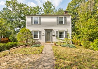 3390 Crestview Dr, Bethel Park, PA 15102