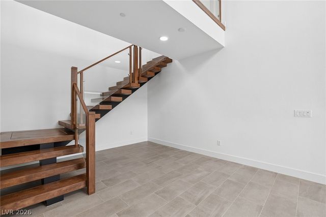 961 Golden Summit Avenue, Las Vegas, NV 89138