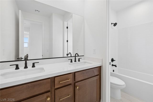 961 Golden Summit Avenue, Las Vegas, NV 89138