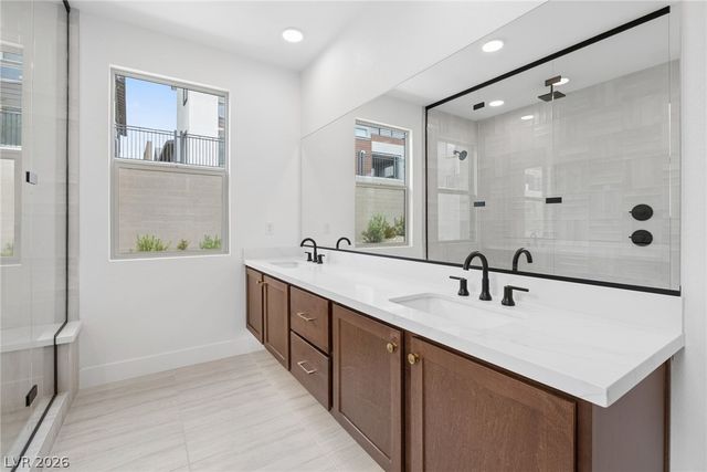 961 Golden Summit Avenue, Las Vegas, NV 89138