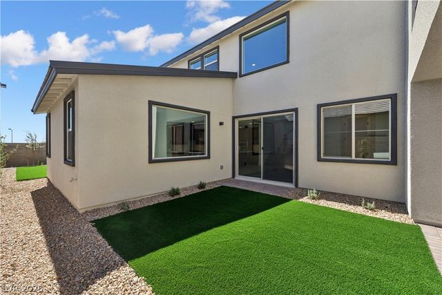 961 Golden Summit Avenue, Las Vegas, NV 89138