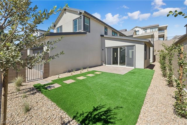 961 Golden Summit Avenue, Las Vegas, NV 89138