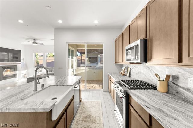 9999 Skye Gazer Avenue, Las Vegas, NV 89166