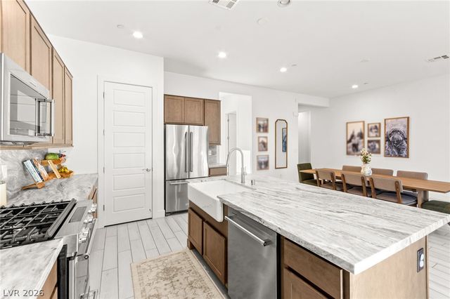 9999 Skye Gazer Avenue, Las Vegas, NV 89166