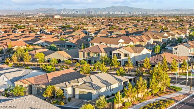 9999 Skye Gazer Avenue, Las Vegas, NV 89166