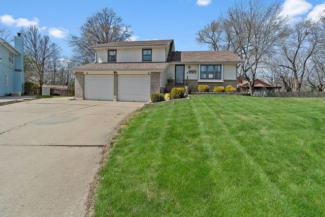 1212 Breckenridge Court, Blue Springs, MO 64015