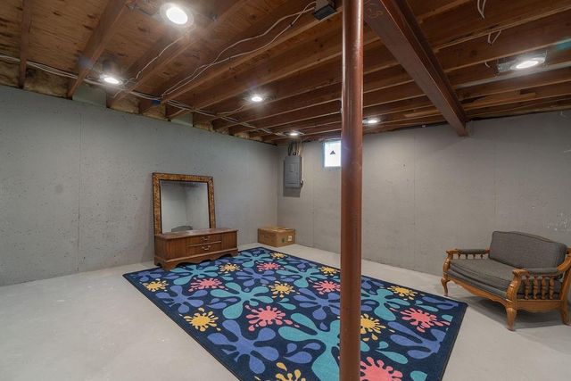 1212 Breckenridge Court, Blue Springs, MO 64015
