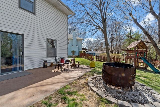 1212 Breckenridge Court, Blue Springs, MO 64015