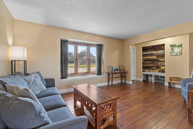 1212 Breckenridge Court, Blue Springs, MO 64015