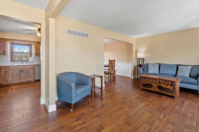 1212 Breckenridge Court, Blue Springs, MO 64015