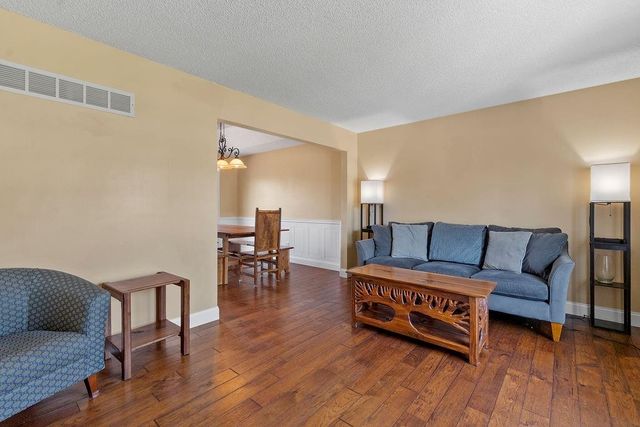 1212 Breckenridge Court, Blue Springs, MO 64015