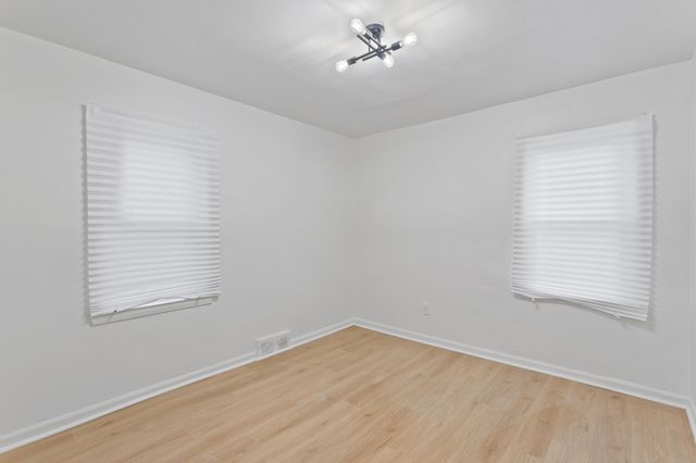 18031 Mendota Street, Detroit, MI 48221