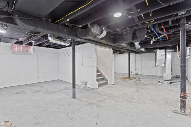 18031 Mendota Street, Detroit, MI 48221